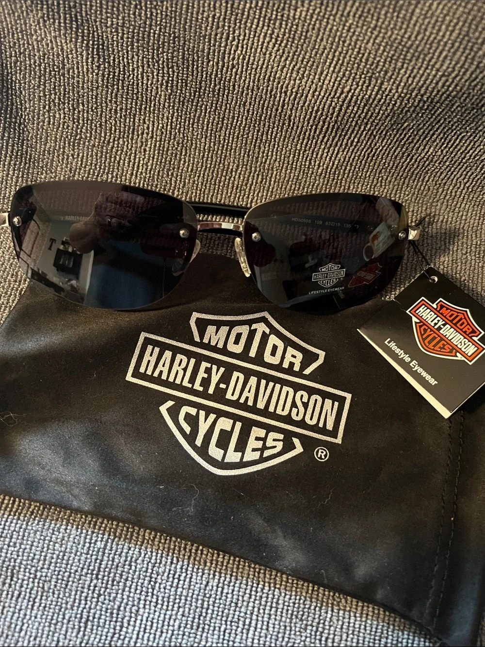 Harley-Davidson Black Rimless Sunglasses with Dark Gray Lenses. Women’s